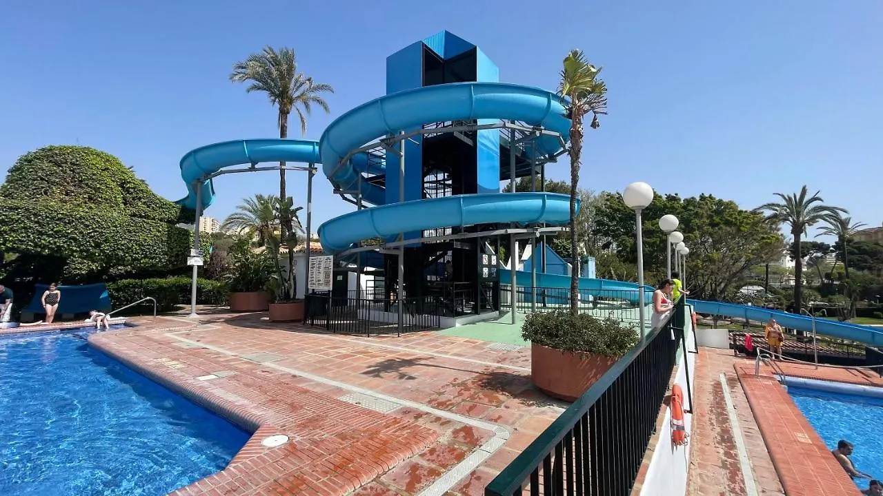 Benalbeach 51 Benalmadena 0*,